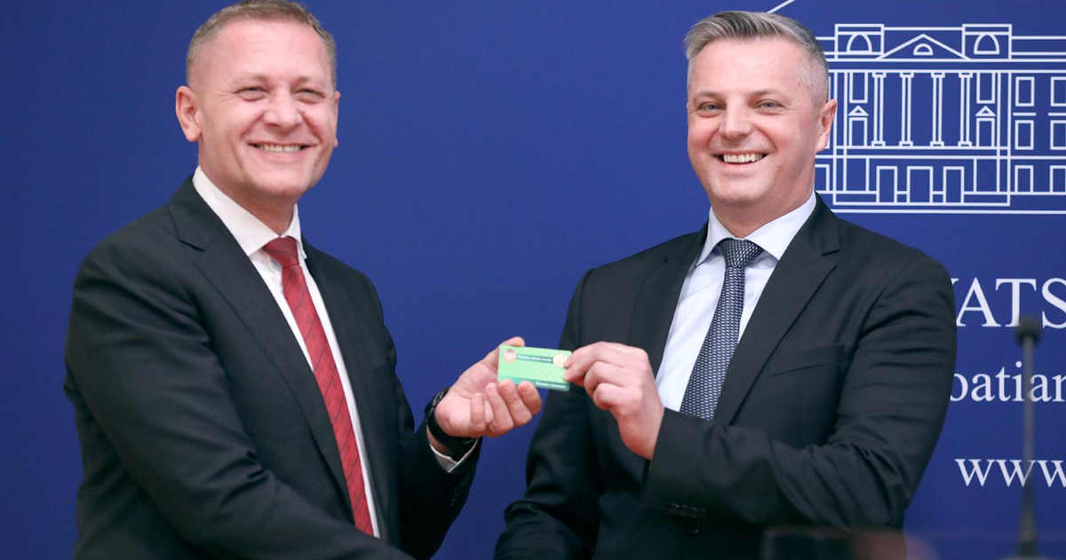 Bivši gradonačelnik kojem sude da je lažirao prijetnje dobio manje od 1000 glasova