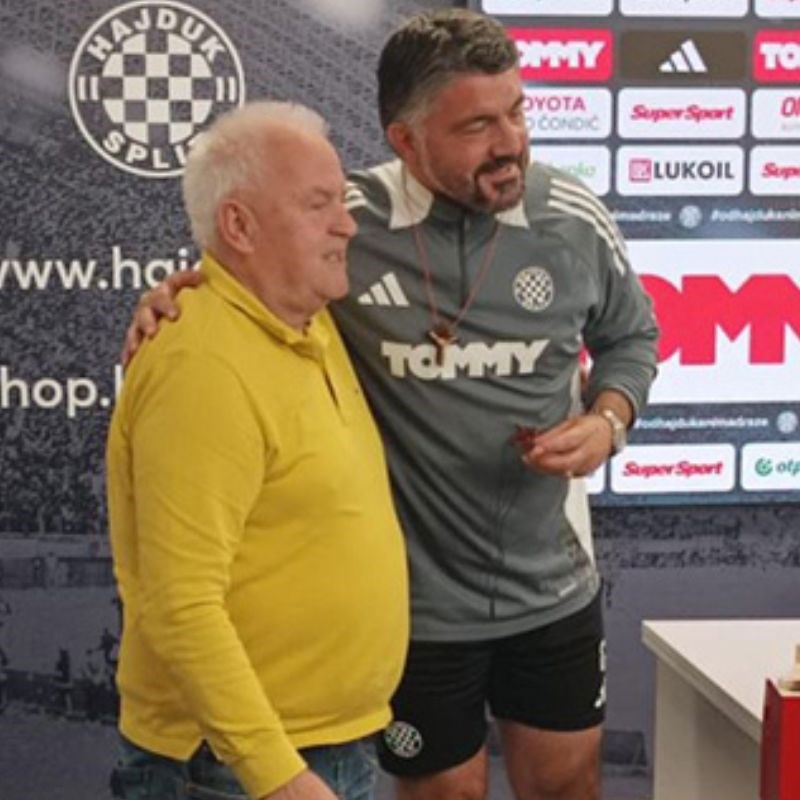Splitski novinar Gattusu za oproštaj poklonio dvije krunice