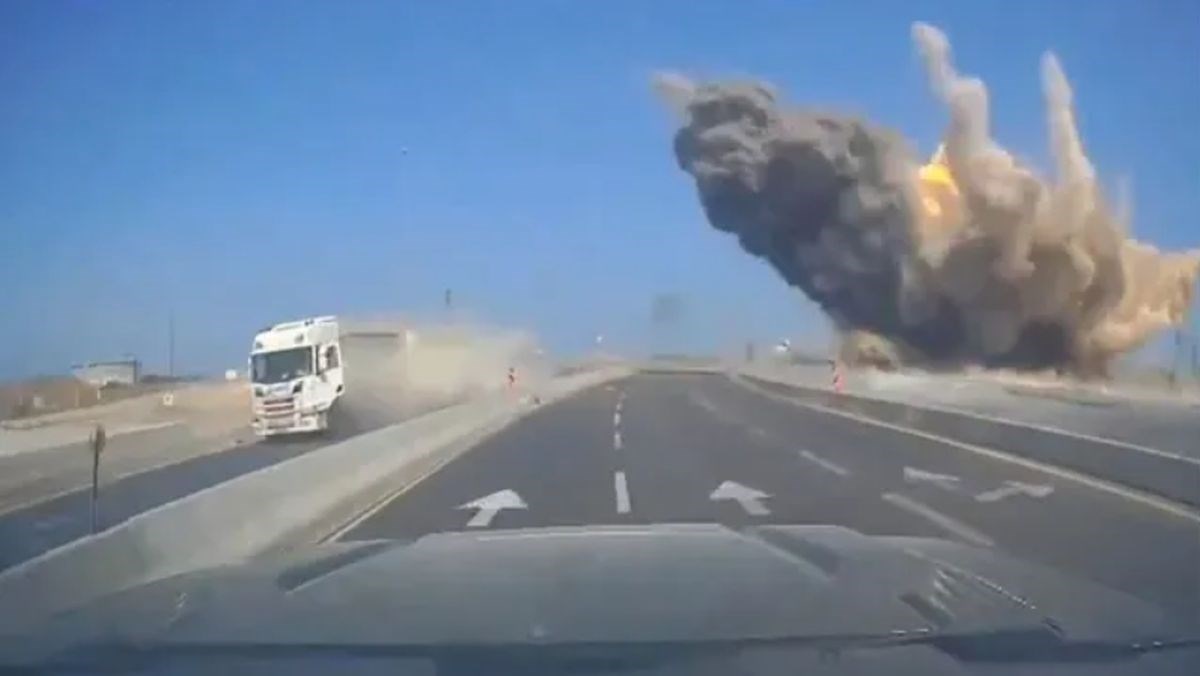 VIDEO Kamera u automobilu snimila trenutak udara iranske rakete u Izraelu